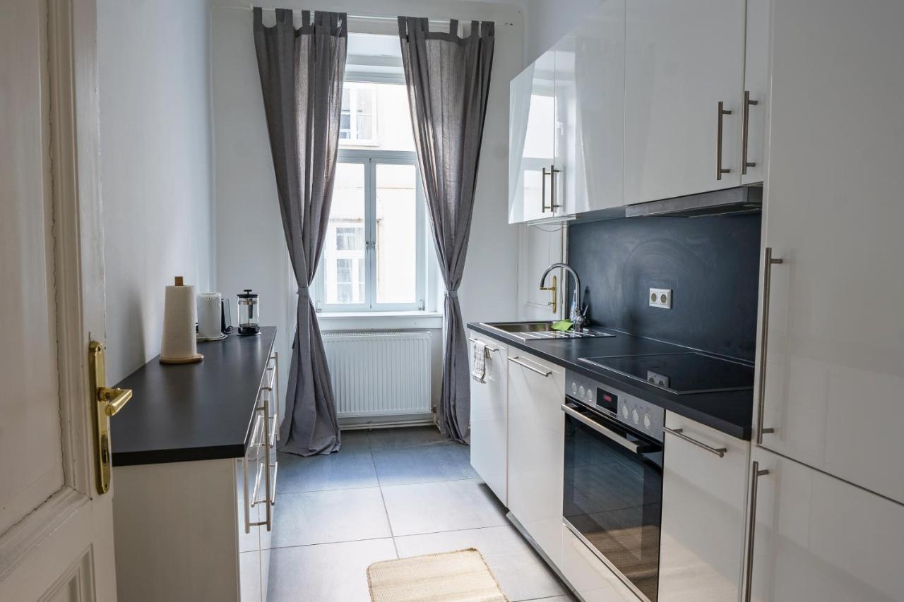 Central Living Apartments - Schoenbrunn Wiedeń Zewnętrze zdjęcie